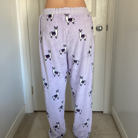 Women’s llama Pajama pants - Picture 4 of 8